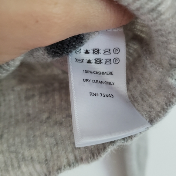 Cynthia Rowley Grey Black Polka Cashmere Sweater - Picture 8 of 9